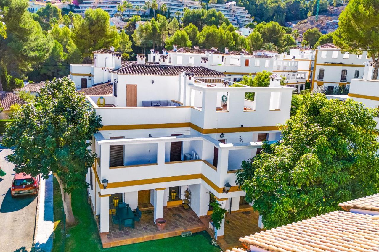 Ruhiges Eckreihenhaus Mit Pool In La Sella Zarzas One Denia Vila Pedreguer Exterior foto
